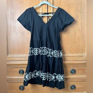Old Navy mini dress
Size small
Worn once